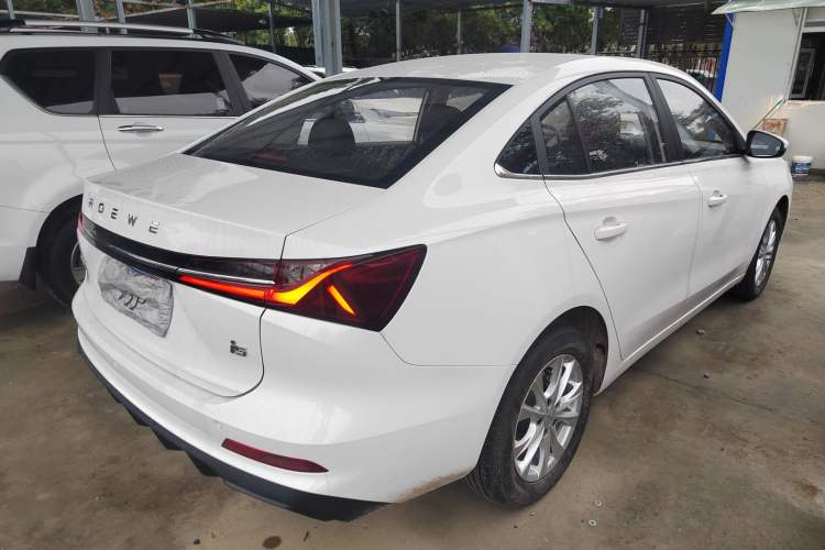 Used Roewe i5 2023 1.5L CVT Luxury Edition
