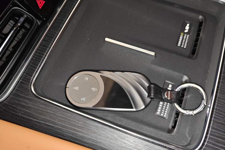 Used Hima AITO M8 2025 Extended-Range Max+ Version 53.4 kWh 5-Seater Edition
