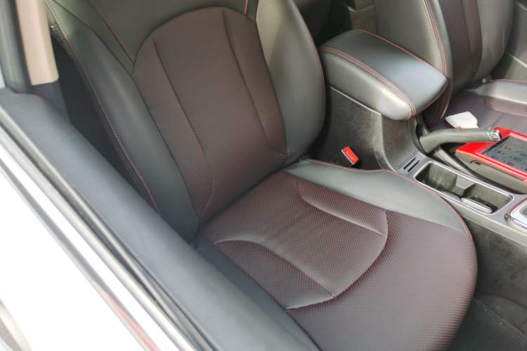 Used Baojun 560 2016 1.8L Manual Luxury Edition
