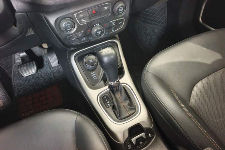 Used  Compass 2017 200T Automatic Family Enjoyment Four-Wheel Drive Edition
