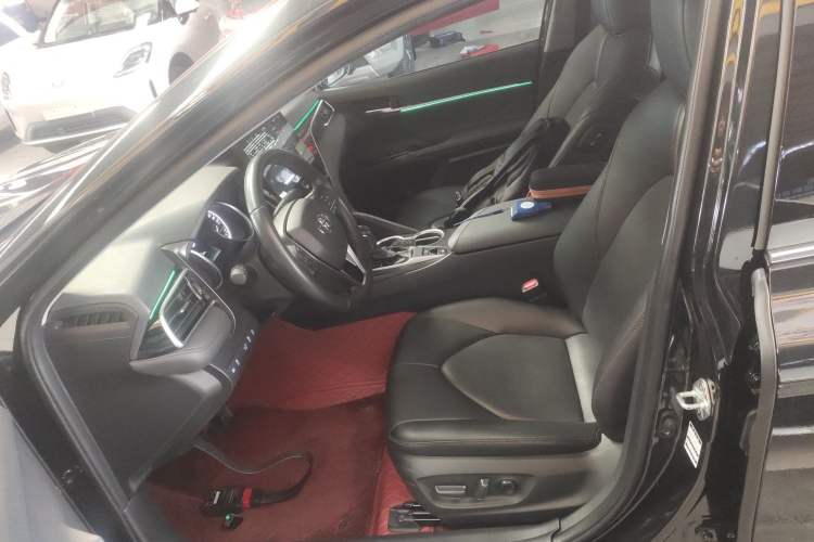 Used Toyota Camry 2023 2.0G Luxury Edition