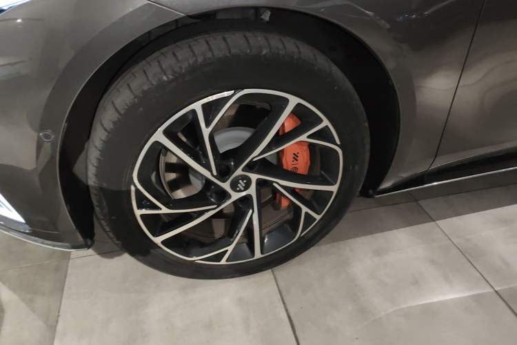 Used  L7 2022 Dynamic Model
