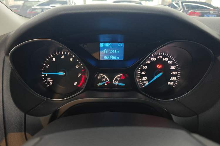 Used Ford Focus 2012 Sedan 1.6L Automatic Fashion Edition
