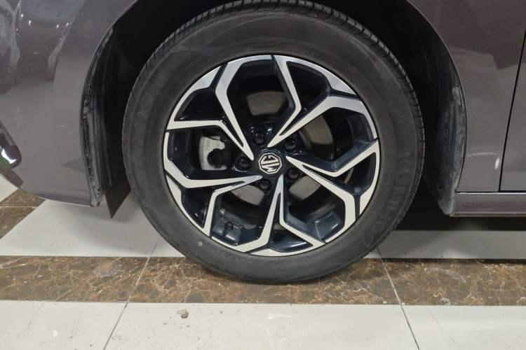 Used MG 5 2023 180 DVVT CVT Fashion Edition
