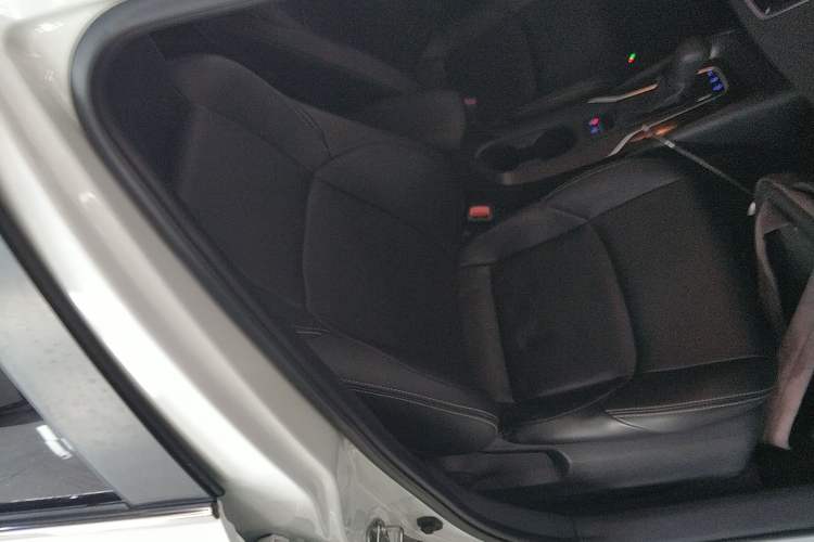 Used Toyota Levin 2021 185T CVT Luxury Edition
