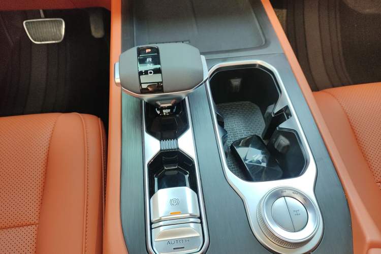 Used Dongfeng Zhengzhou Nissan Z9 2025 GT 2.0T Automatic Gasoline 4x4 Smart Edition
