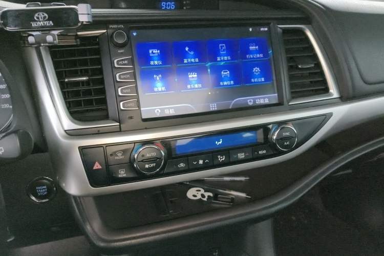 Used Toyota Highlander 2018 2.0T Four-Wheel Drive Luxury Version 7 Seats China VI Standard