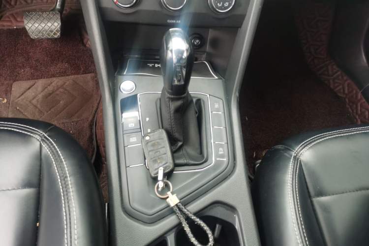 Used Volkswagen Tharu 2021 280TSI Two-Wheel Drive Trend Edition
