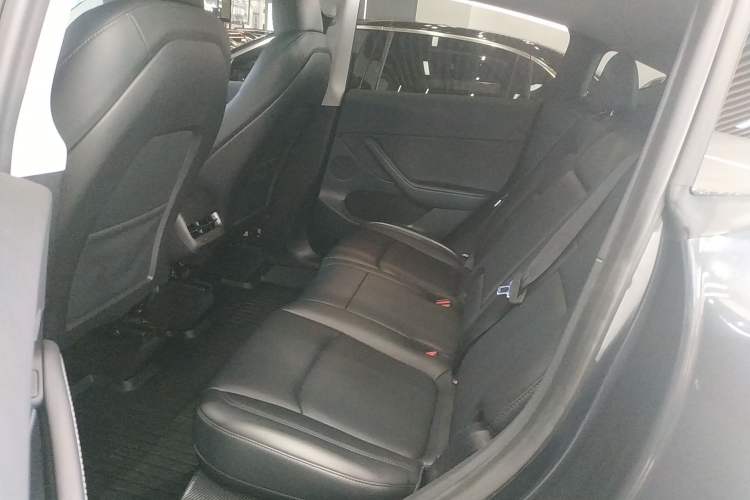 Used Tesla Model Y 2024 Rear-Wheel-Drive Version
