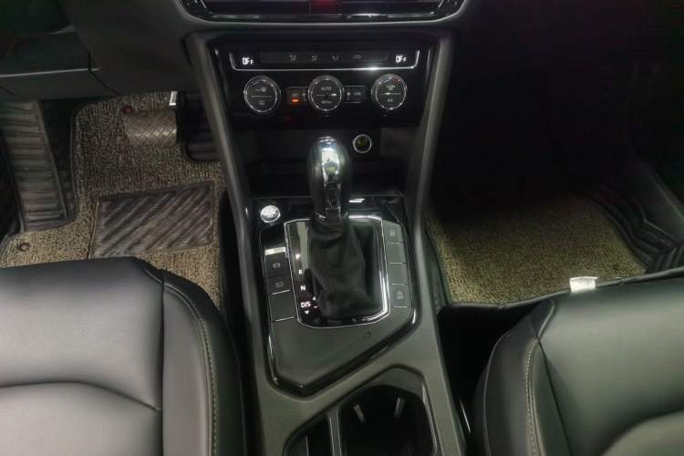 Used Volkswagen Tharu 2020 280TSI Two-Wheel Drive Comfort Edition China VI Standard
