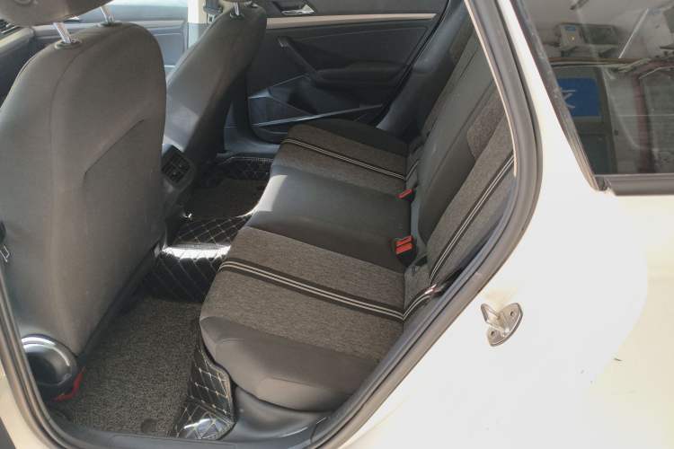 Used Volkswagen Lavida 2019 1.5L Automatic Fashion Edition China VI
