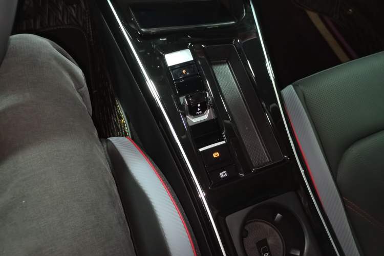 Used Volkswagen Lamando 2024 Lavida L 280TSI DSG Cool & Spicy Edition
