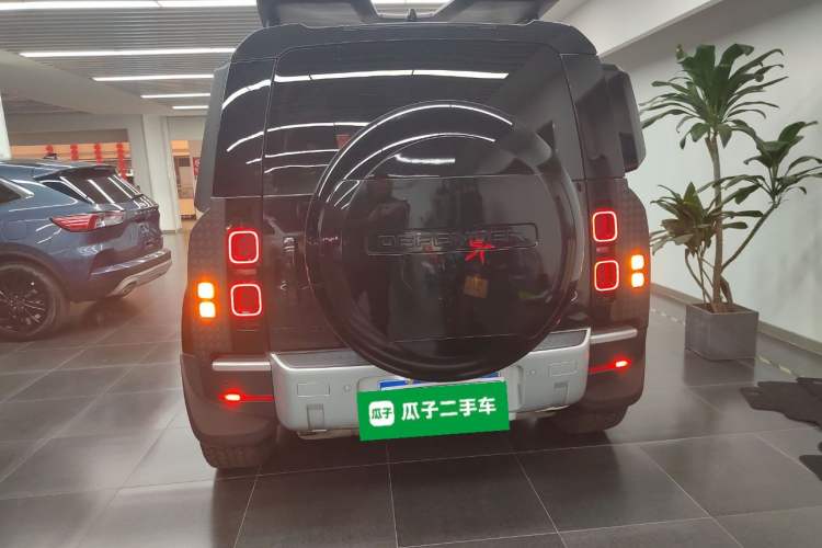 Used Land Rover Defender 2024 110 3.0T P400 Dark Edition