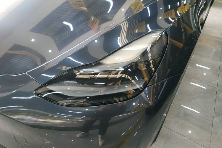 Used Tesla Model Y 2023 Rear-Wheel-Drive Version
