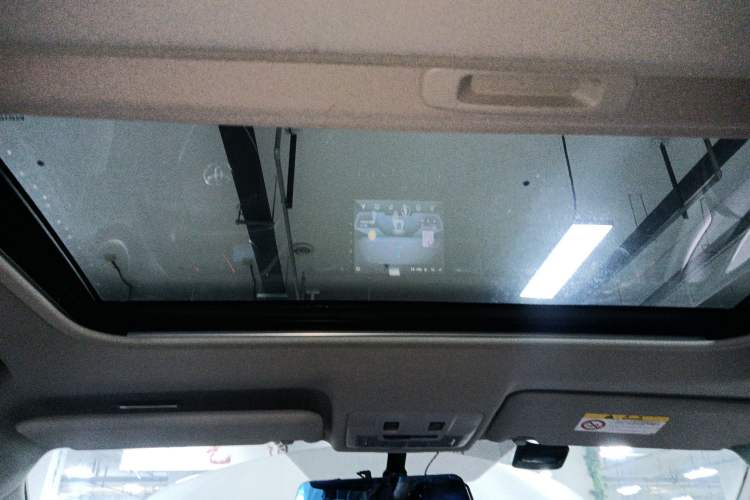 Used Toyota RAV4 2019 2.0L CVT Two-Wheel Drive Pioneer Edition China V Standard
