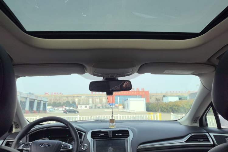 Used Ford Mondeo 2017 EcoBoost 180 Stylish Model
