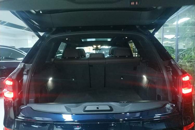 Used BMW X5 2022 Restyled xDrive 40Li Luxury Edition M Sport Package
