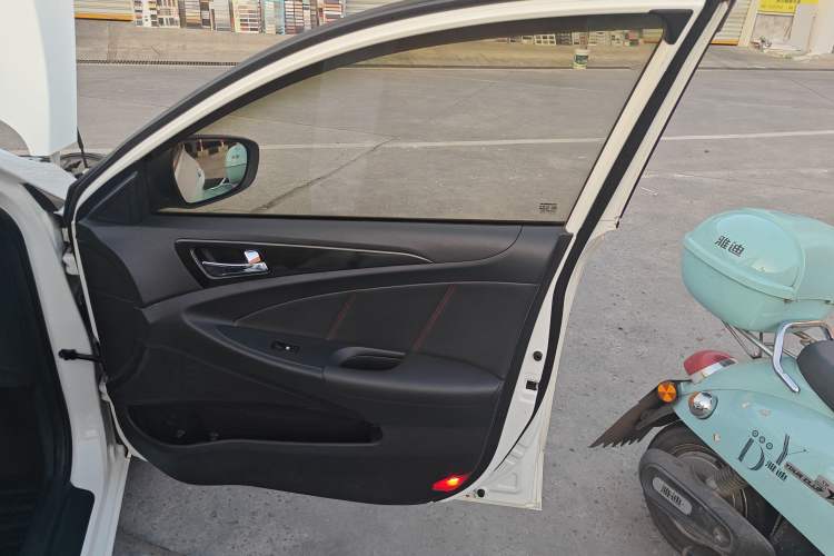 Used Changan Eado 2013 1.6L Manual Junkuo Model China IV Standard
