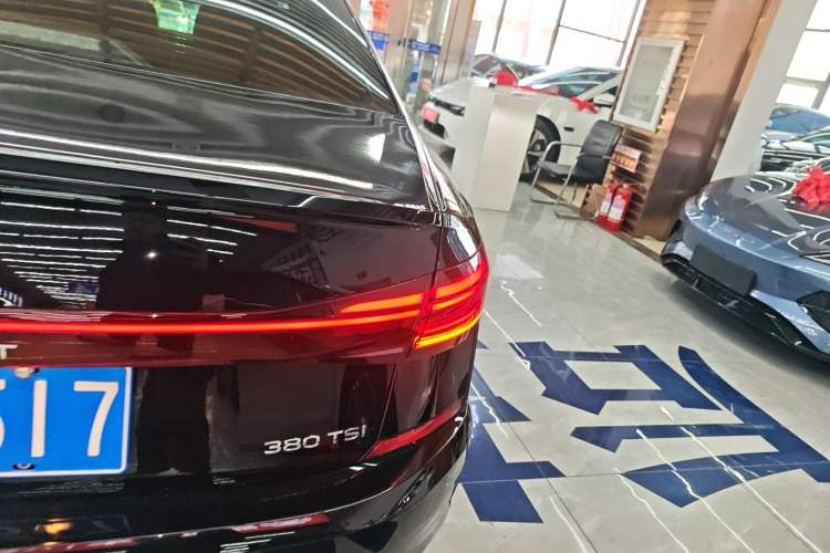 Used Volkswagen Passat 2025 Outstanding Model 380TSI Starry Dragon Glorious Edition
