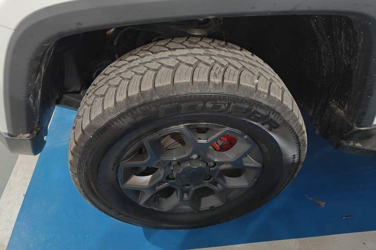 Used  BJ40 2024 2.0D Blade Hero Glory Edition
