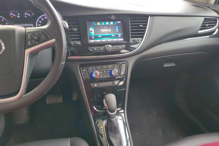 Used Buick Encore 2018 18T Automatic Two-Wheel Drive Urban Elite Model
