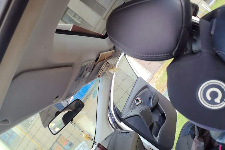 Used Hyundai ix35 2013 2.0L Automatic Two-Wheel Drive Smart GLS China IV Standard
