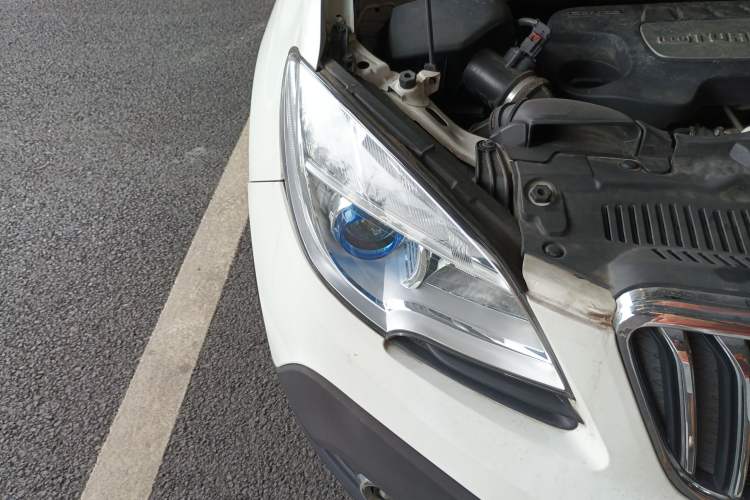 Used Buick Encore 2015 1.4T Automatic Two-Wheel Drive Urban Elite Version
