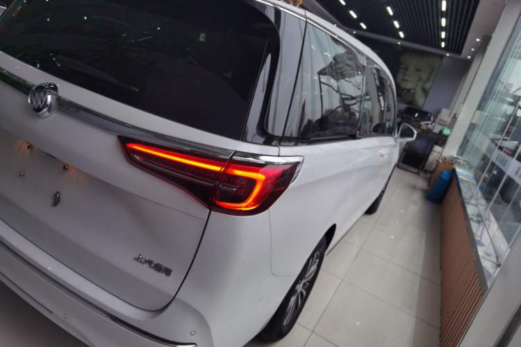 Used Buick GL8 2023 ES Lu Zun Deluxe Model
