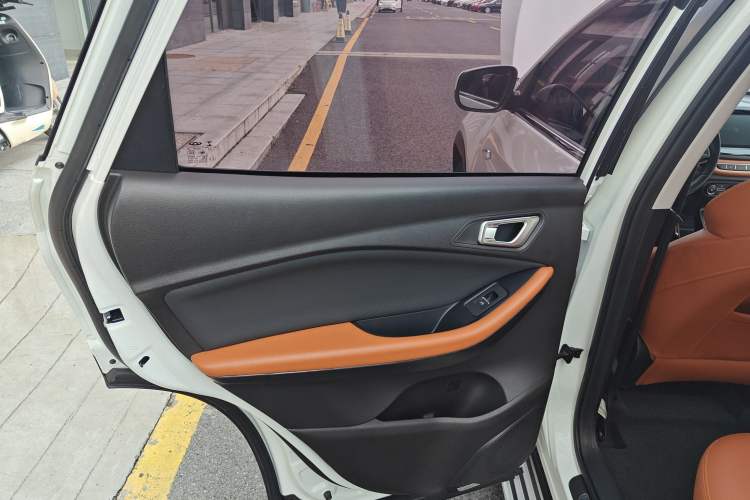 Used Chery Tiggo 7 2016 2.0L CVT YAOZHEN Edition
