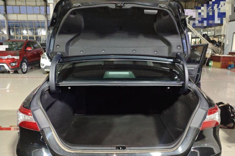 Used Toyota Camry 2021 2.0G Luxury Edition
