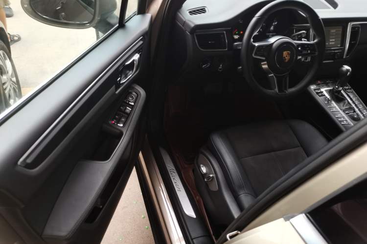 Used Porsche Macan 2014 Macan 2.0T
