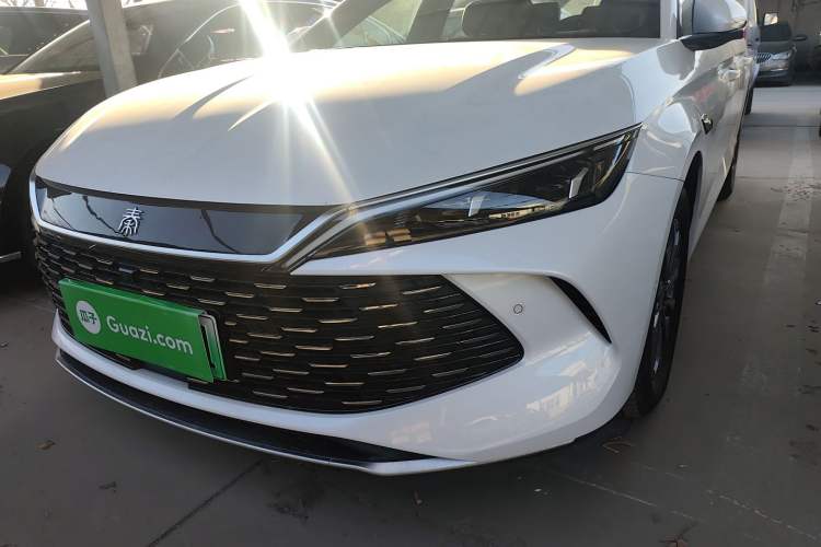 Used BYD Qin L 2025 DM-i Smart Drive 80KM Leading Model
