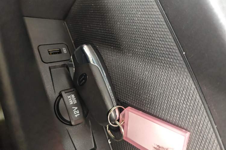 Used Oshan X7 PLUS 2023 Enjoy Edition 1.5T Automatic Prestige Model
