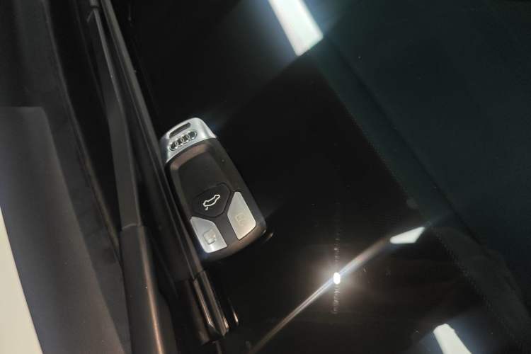 Used Audi A4L 2018 30th Anniversary Edition 40 TFSI Fashion Model