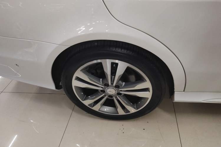 Used Mercedes-Benz E-Class 2015 E 260 L Sport Edition
