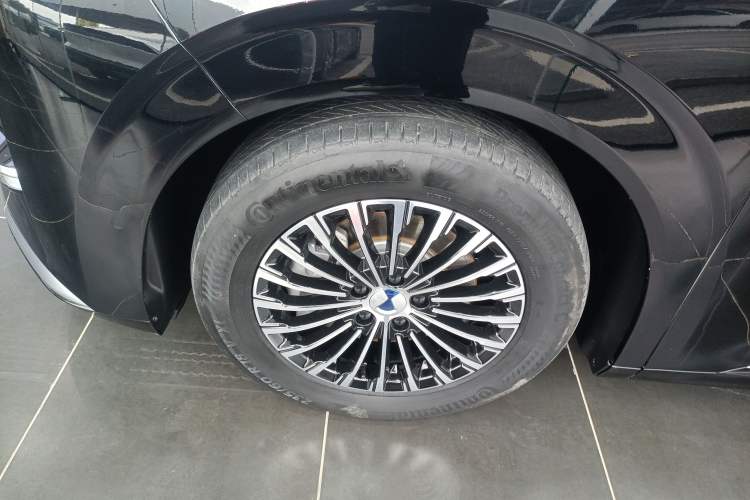 Used Denza D9 2022 DM-i 970 Four-Wheel Drive Flagship Model
