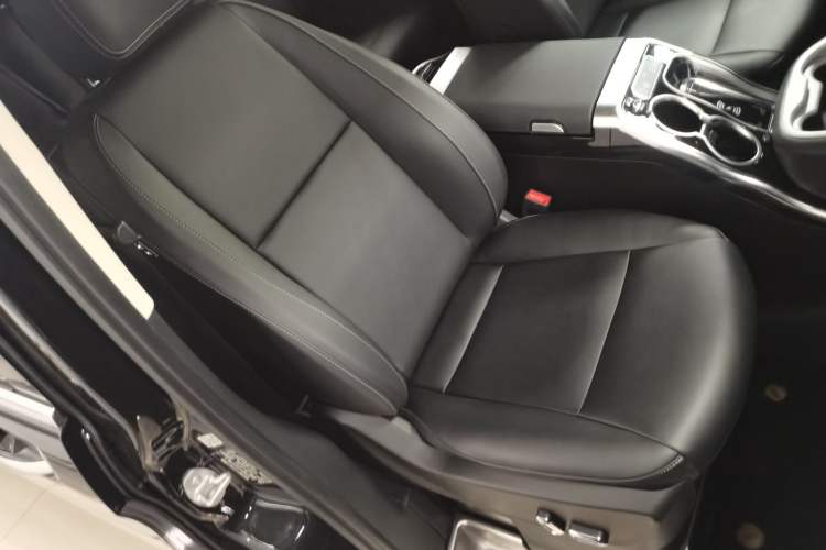 Used Mercedes-Benz Vito 2023 2.0T Elite Version 7 Seats
