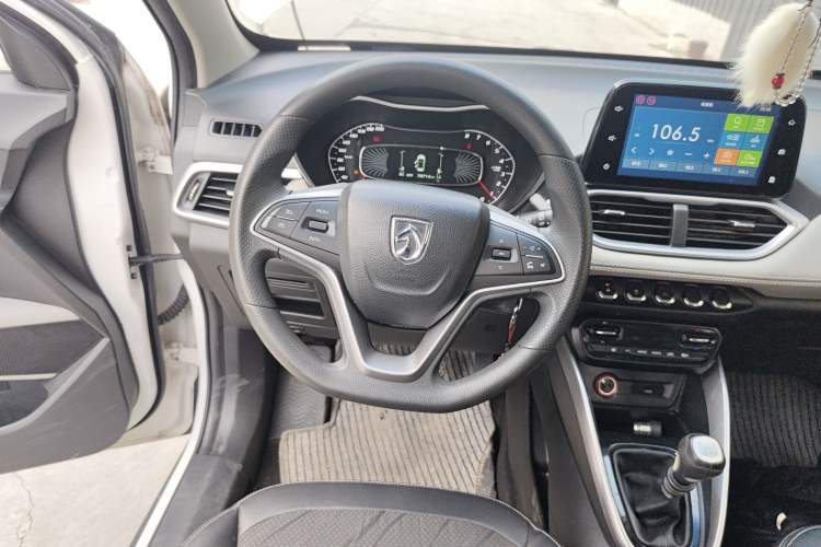 Used Baojun 510 2017 1.5L Manual Fashion Edition
