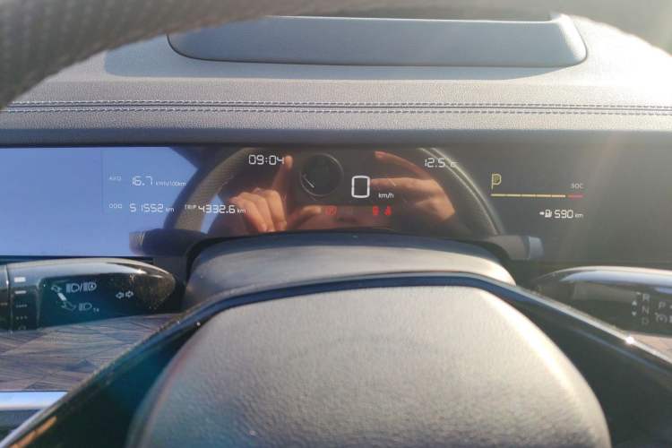 Used NETA S 2022 All-Electric 650 km Four-Wheel Drive Premium Version
