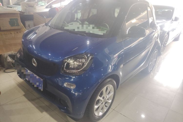 Used  fortwo 2015 1.0L 52 kW hardtop Dynamic version
