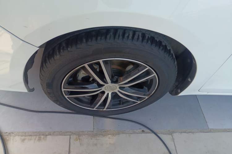 Used BYD Surui 2015 Revised Version 1.5L Automatic Luxury Edition
