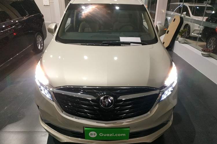 Used Buick GL8 2020 ES Land Cruiser 653T Luxury Model
