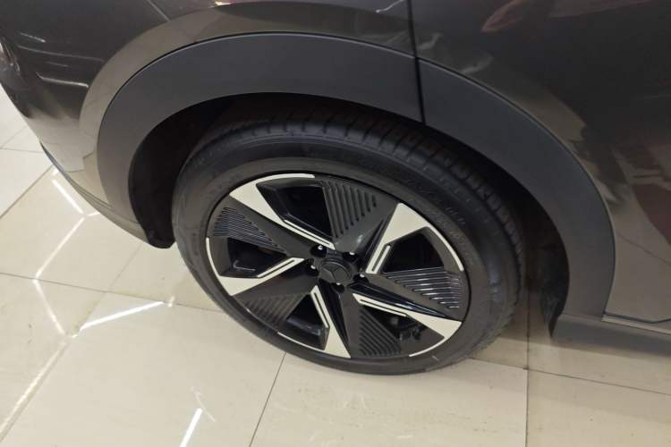 Used  S07 2023 200Max Range-Extended Version
