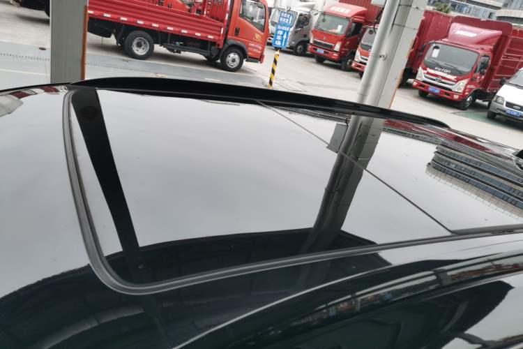 Used Cadillac XT5 2025 2.0T Platinum Edition
