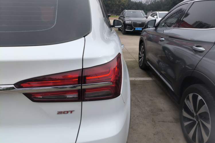 Used Roewe RX5 2018 20T Two-Wheel Drive Automatic Flagship Edition
