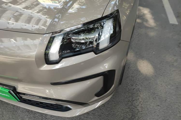 Used AION V 2024 Aion Tyrannosaurus 650 Smart Luxury Edition