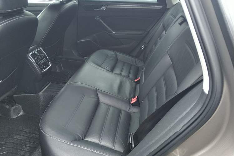 Used Volkswagen Passat 2016 330TSI DSG Prestige Edition