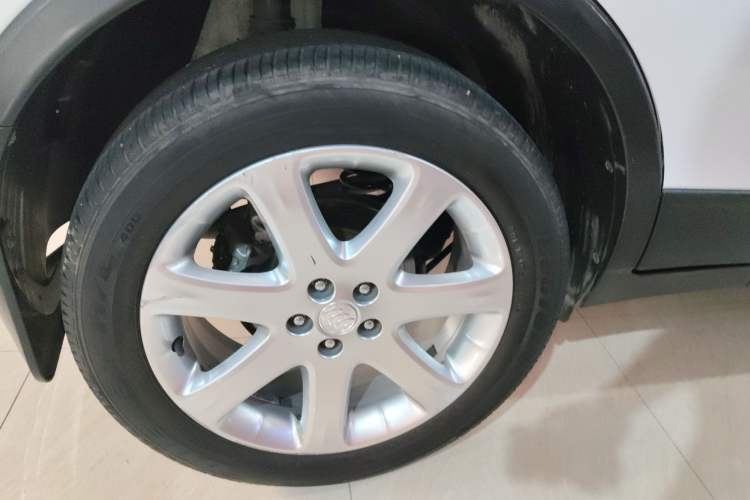 Used Buick Encore 2015 1.4T Automatic Two-Wheel Drive Urban Elite Version
