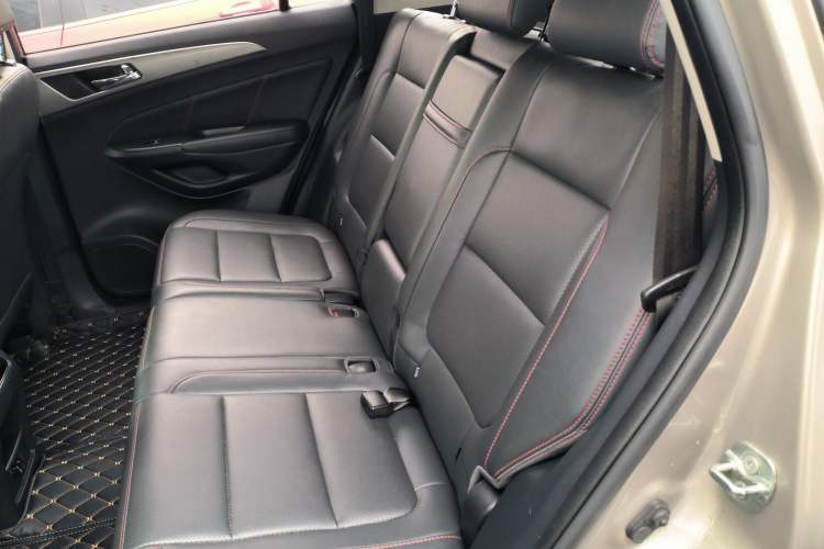 Used Changan CS75 2016 1.5T Manual FENGSHANG Model
