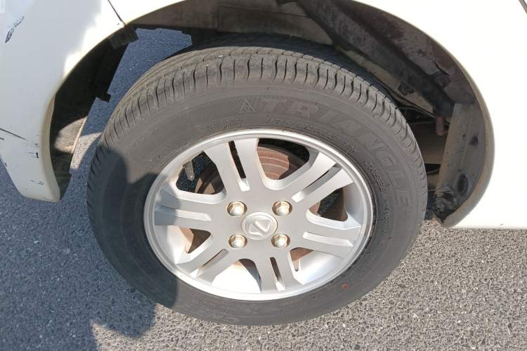 Used JMEV E200L 2018 E200L Standard Model (250 km)
